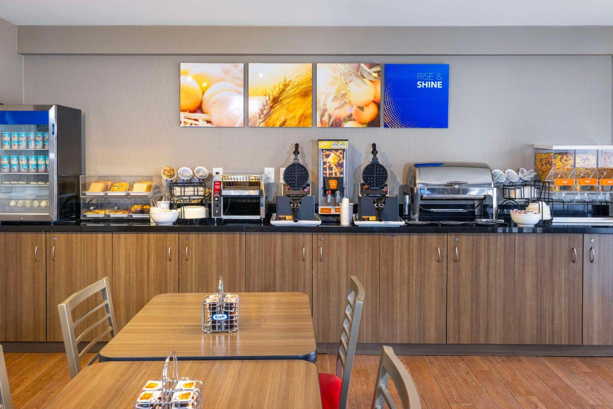 Comfort Inn East Moncton Luaran gambar